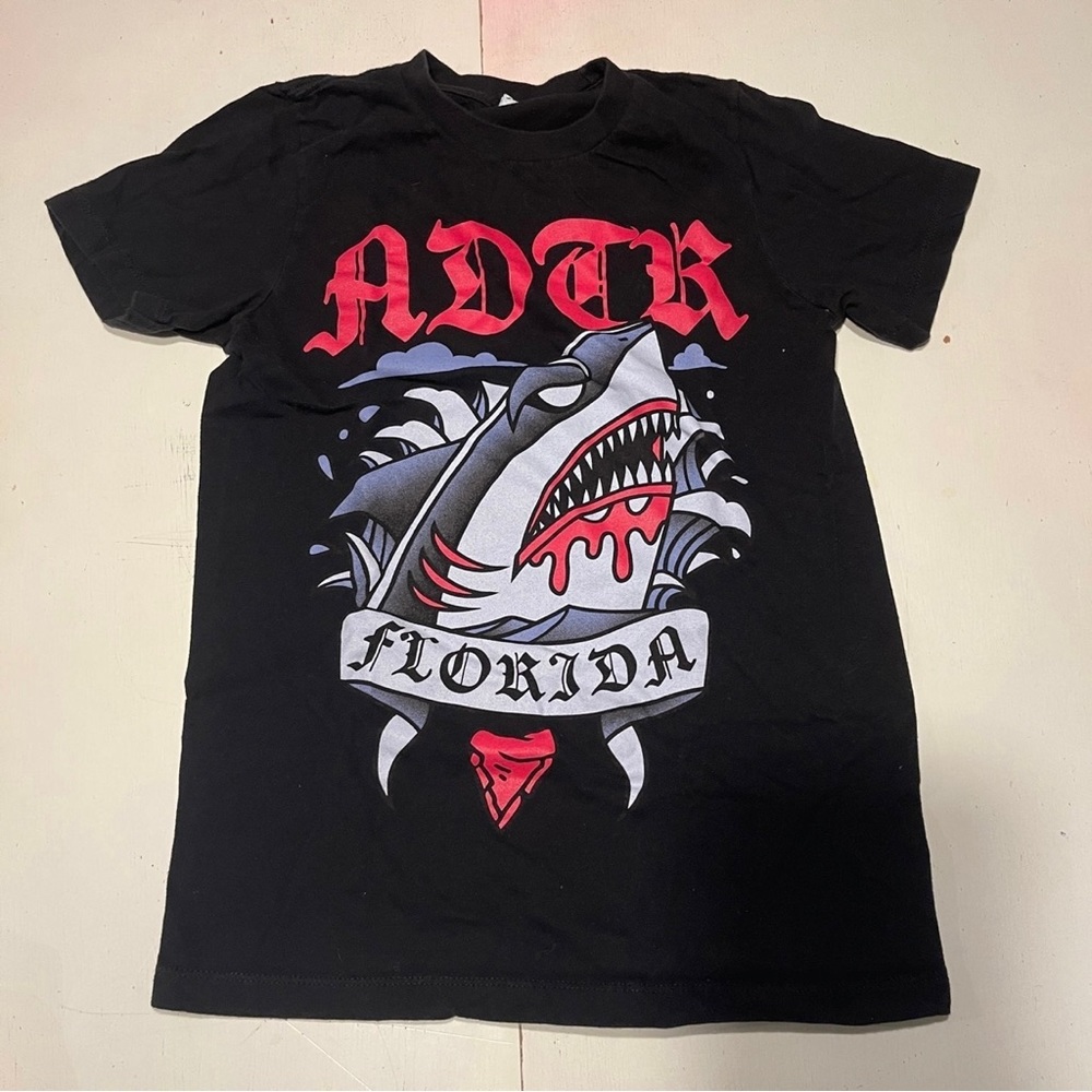 A day to remember shirt xs